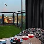 Hotel George