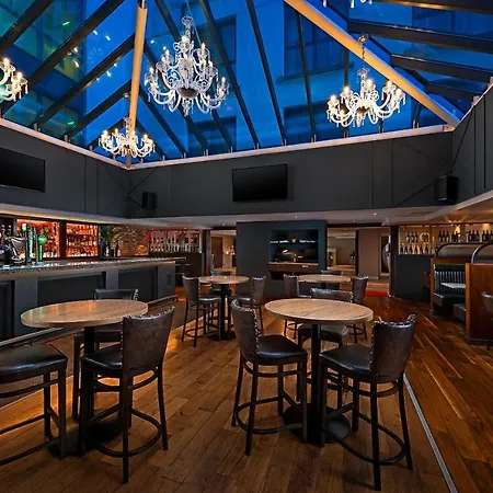 George Hotel