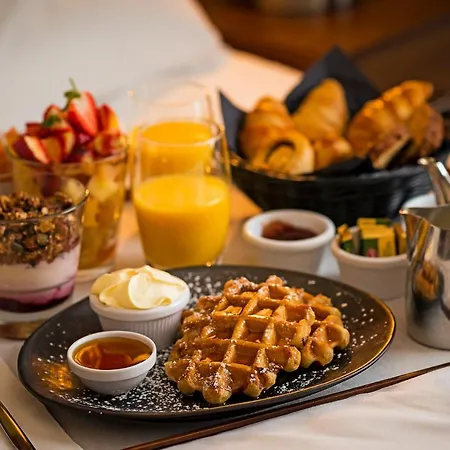 George Hotel 4*