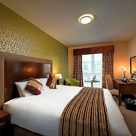 George 4* Limerick Junction