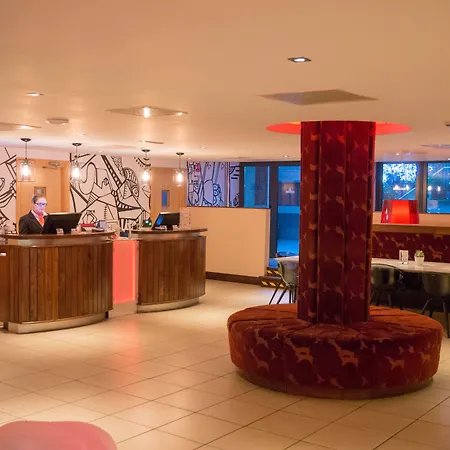 Hotel George 4*