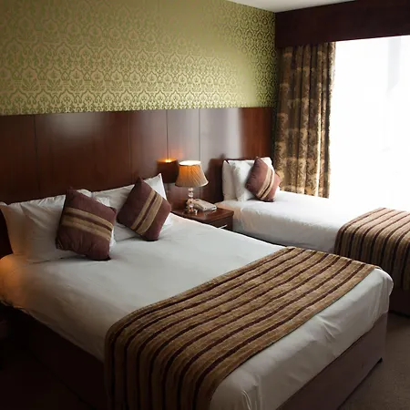 Hotel George 4*
