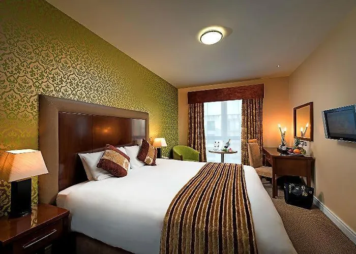 George 4* Limerick Junction